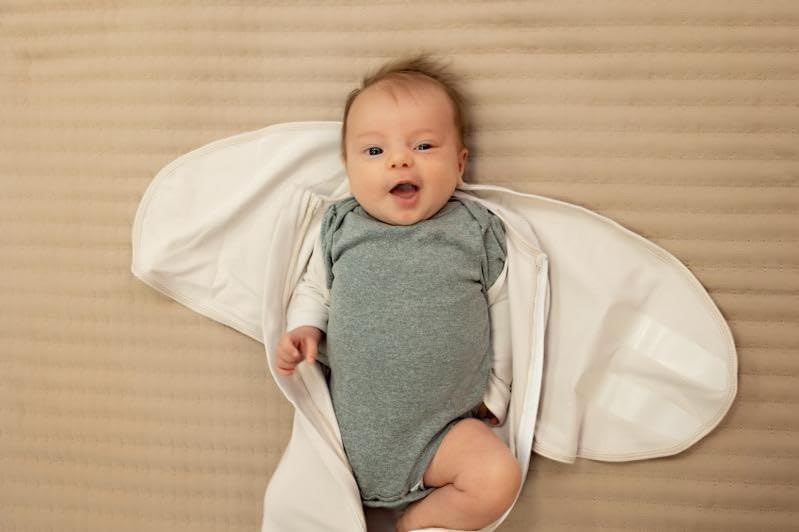 LullaBaby "Double Dream Swaddle: Exclusive Dual Wing Design, Pediatrician-Endorsed, Ultra-Soft Cotton, 0-2 Months, 6-14 lbs - White Sand