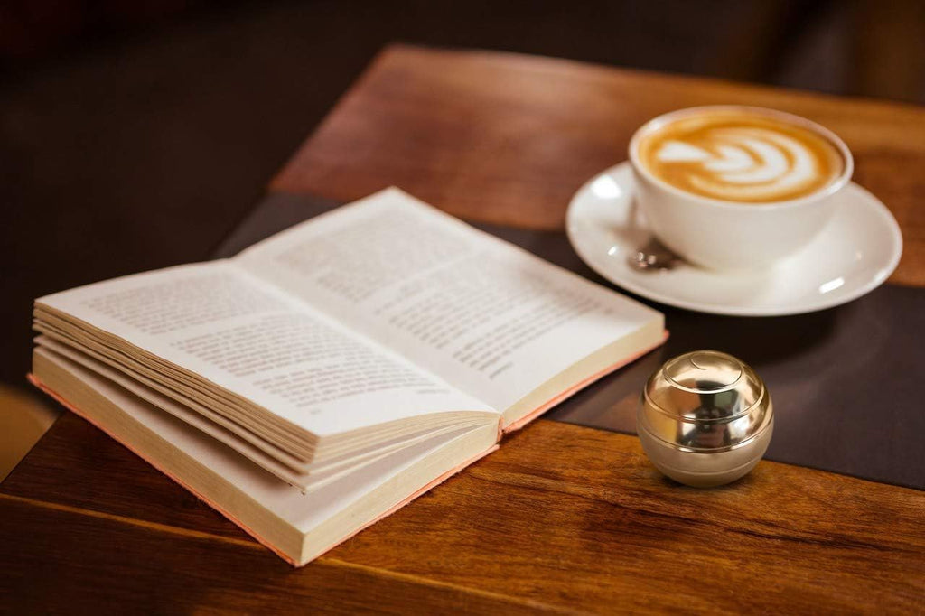 Kinetic Desk Toys,Full Body Optical Illusion Fidget Spinner Ball,Gifts for Men,Women,Kids Size 2.1"