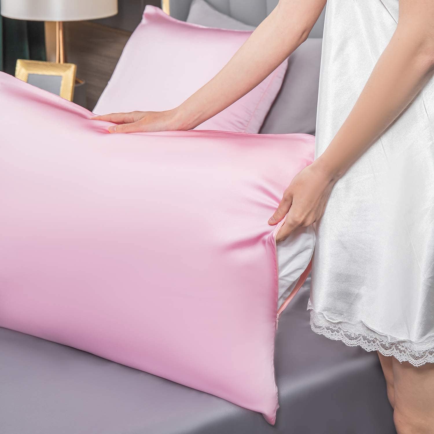 Mulberry Silk Pillowcase for Hair and Skin,Standard Size Cooling Silk Pillow Case with Hidden Zipper,Allergen Proof Dual Sides Soft Breathable Smooth Silk Pillow Cover for Women(Standard,Pink)