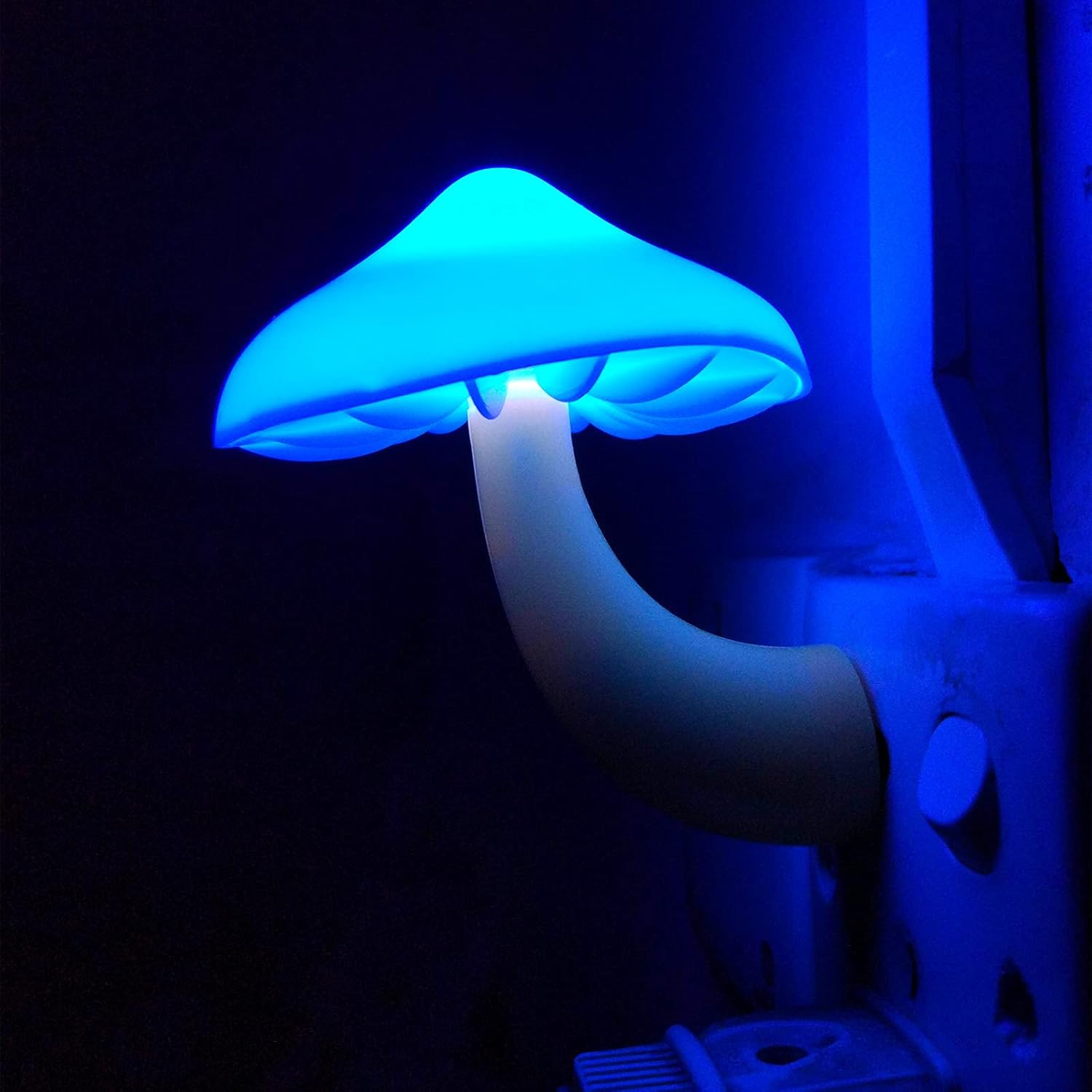 AUSAYE 4 Pack Plug in Night Light, Mushroom Light LED Nightlights for Kids, Adults, Bedroom, Bathroom,Hallway, Stairs, Kitchen Blue