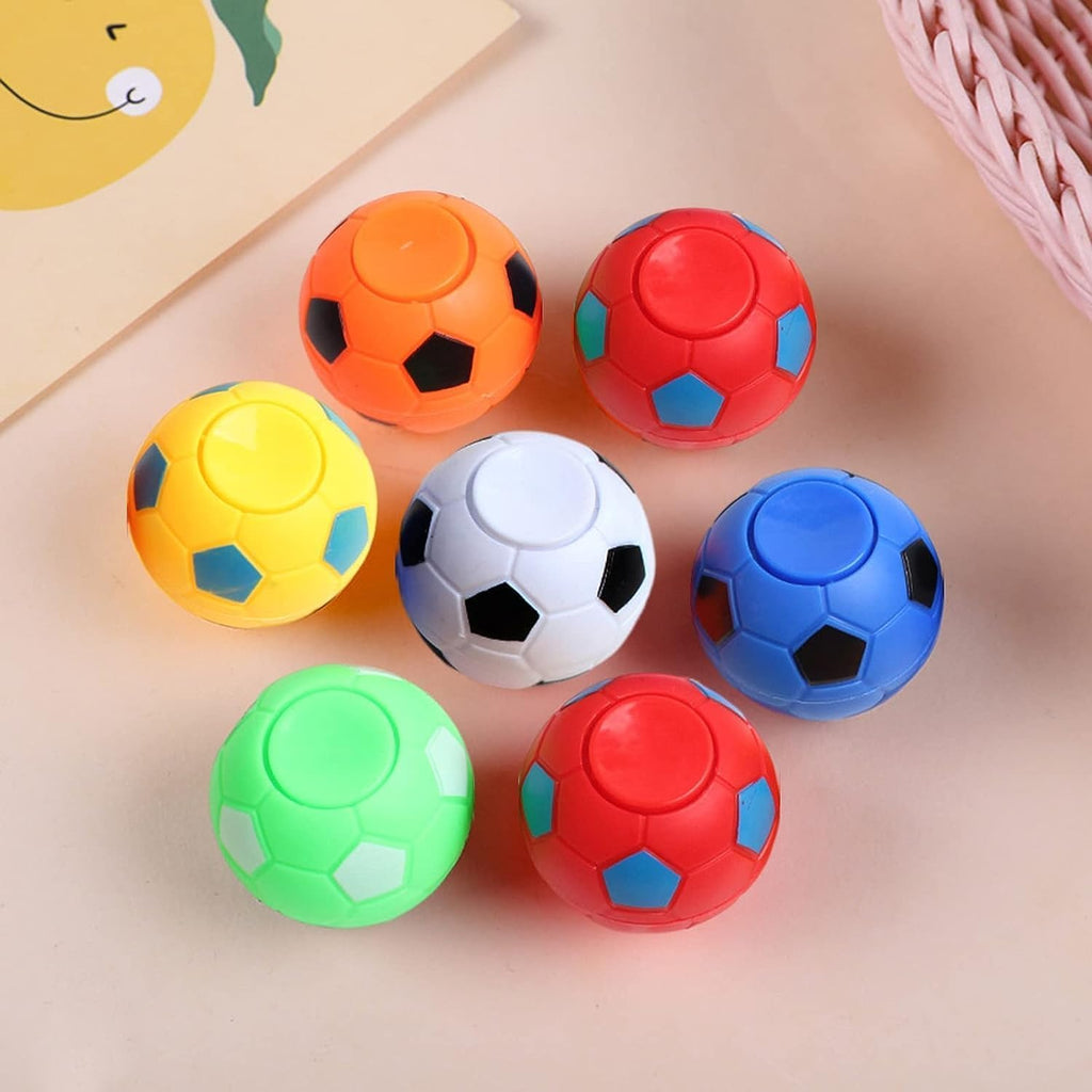Soccer Ball Ornament - Hand Ornament Soccer Balls, Stress Relief Football Toys 3.5/5.5cm Rotatable Decompress Soccer Balls, Relief Vent Toys, for Adults Random one Desk Decompression Tools