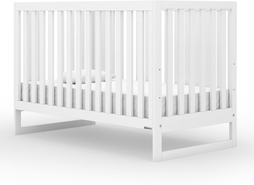 dadada Austin 3-in-1 Convertible Crib to Toddler Bed & Daybed - Made in Italy, GREENGUARD Gold Certified, Baby-Safe Finish, Sustainable Beech Wood, Modern Design, 3 Adjustable Heights (White)