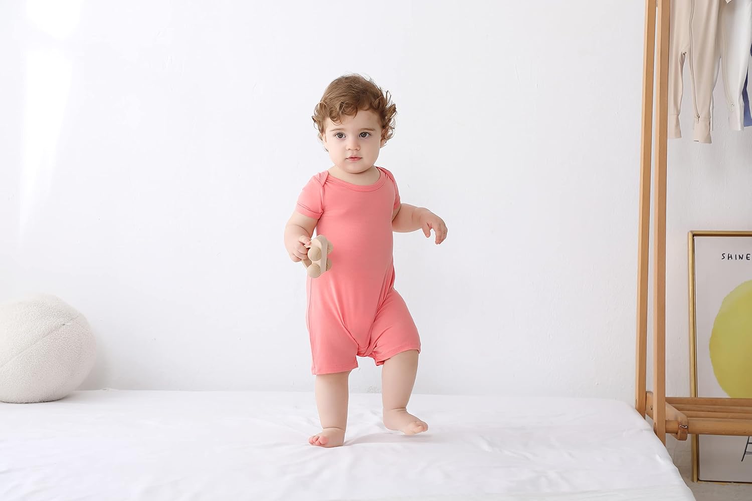 GUISBY Rayon Baby Pajamas, Short Sleeve Footless Rompers, Snap Closure Sleeper for Boy Girls