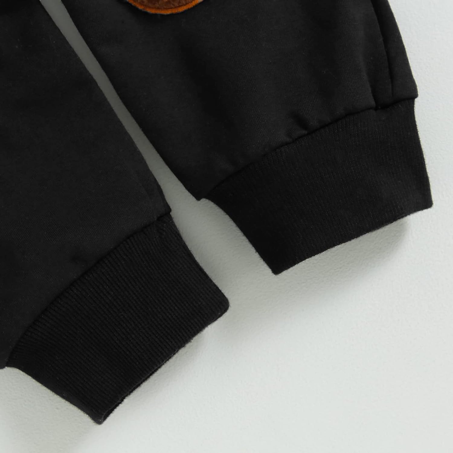 WZTYYDS Toddler Boy Clothes 2T 3T 4T 5T Fall Outfits Baby Pullover & Pants Sets Kids Winter 2Pcs Sweatsuit