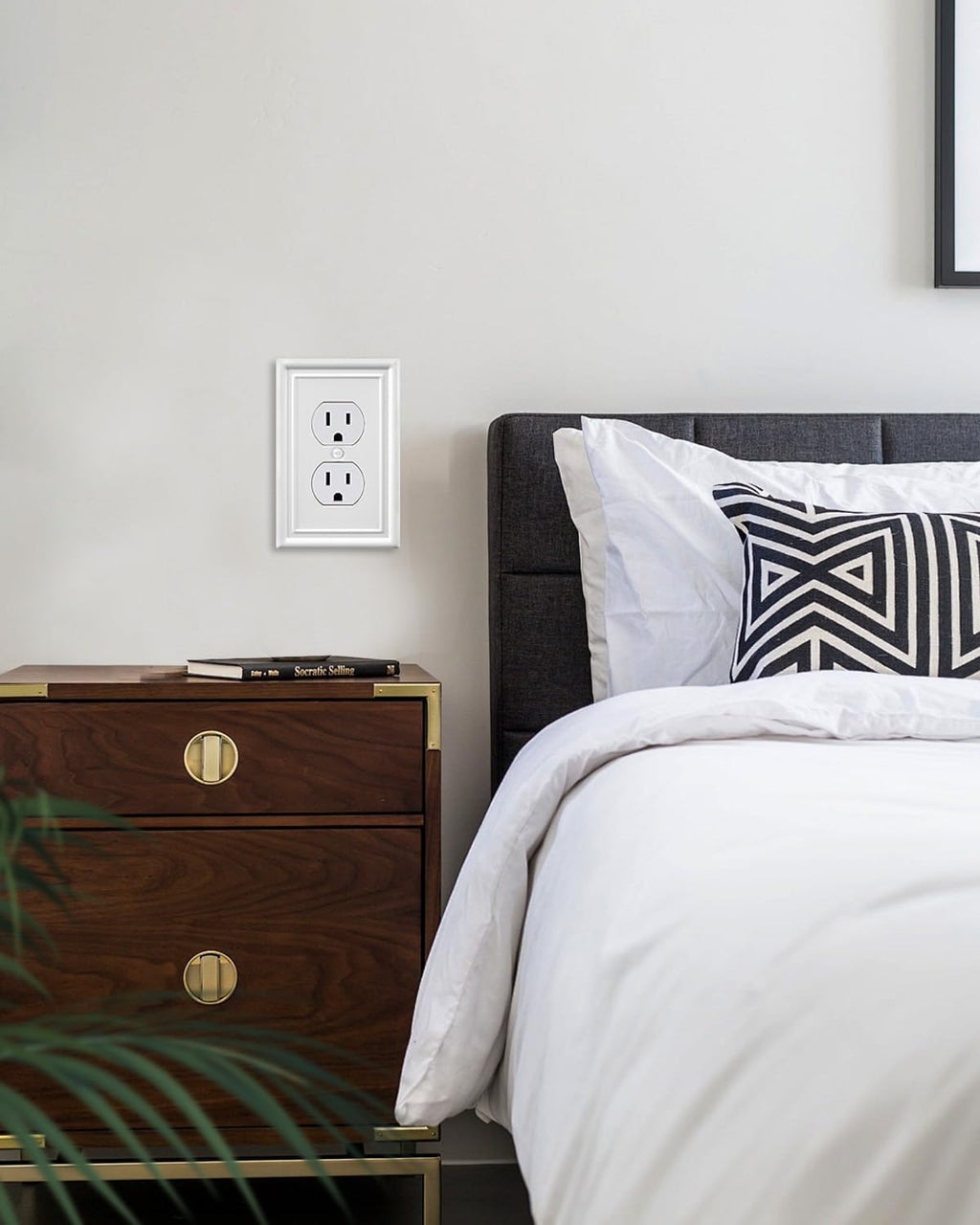 4-Pack Duplex Outlet Covers, Off White Electrical Outlet Cover Plate, Metal Wall Plate for Receptacle, Light Switch, 3.15''*4.88'', Midsize