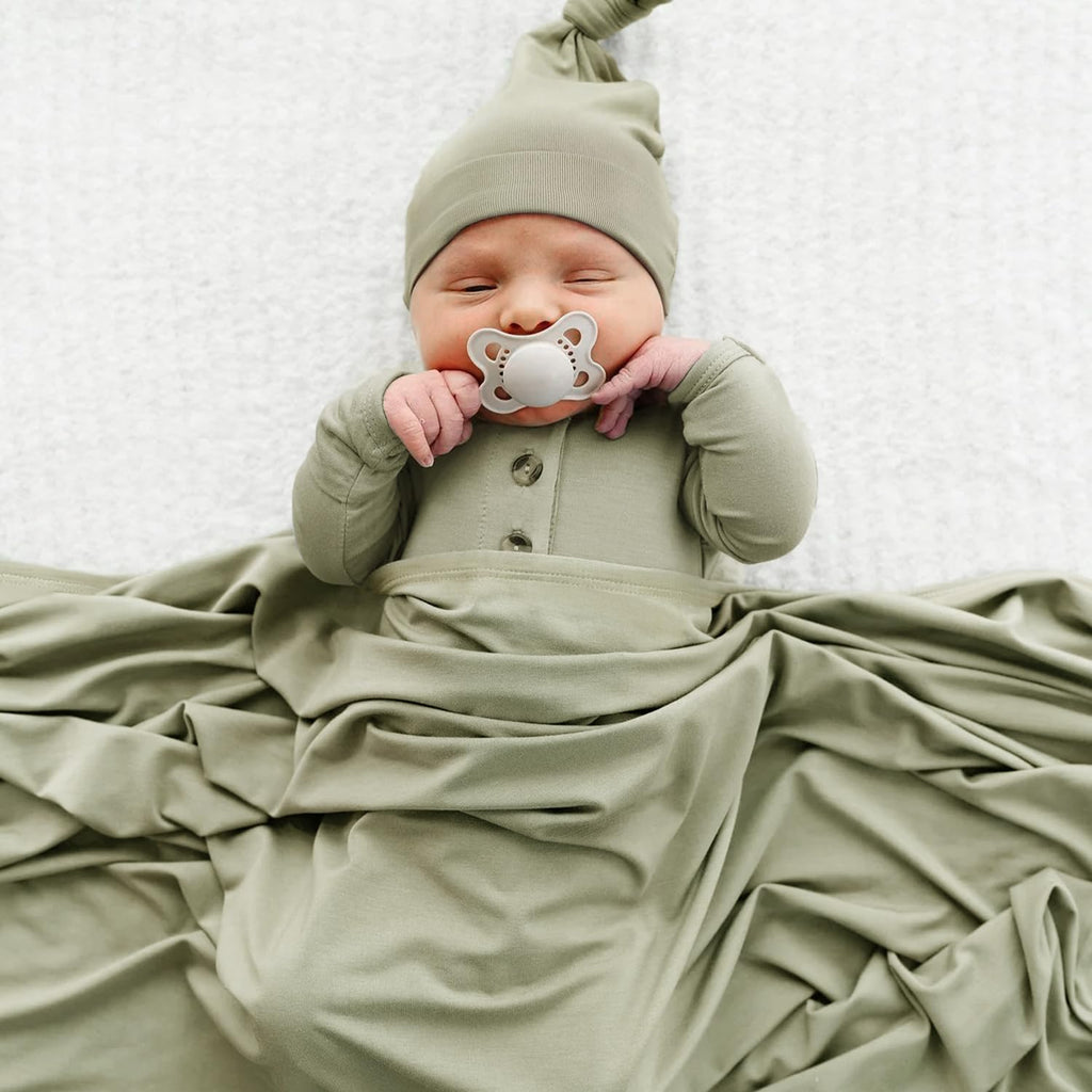 GRSSDER Newborn Swaddle Blanket, Ultra Soft Jersey Receiving Blanket with Matching Headband and Beanie Set, 47×47" Extra Large Nursery Swaddle Wrap for Girls and Boys