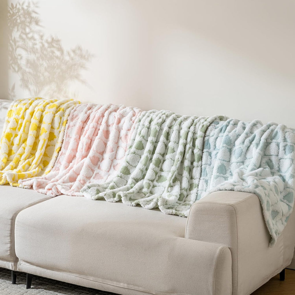 Fleece Baby Blanket for Girls 3D Checkerboard Design, Warm Cozy and Fluffy Infant Newborn Toddler Small Receiving Blankets for Crib Stroller, 30x40 Inches, Yellow