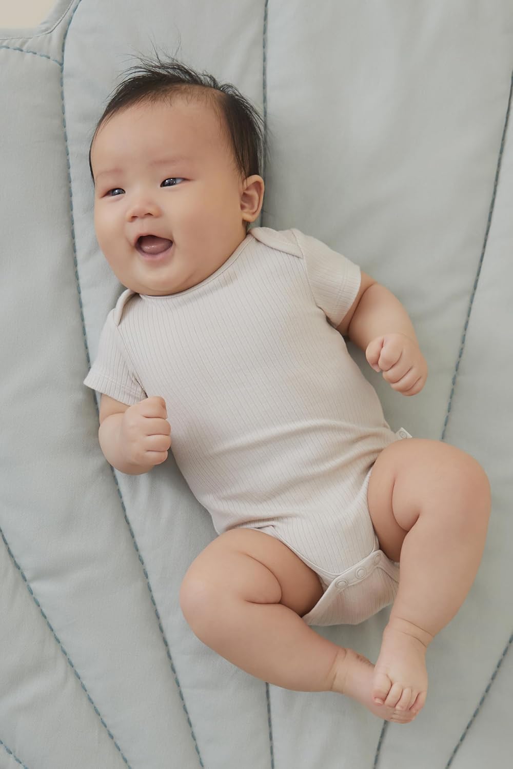 MORI Baby Ribbed Short Sleeve Bodysuit with Envelope Neck and Nickel Free Poppers - Unisex Toddler Romper for Boys and Girls