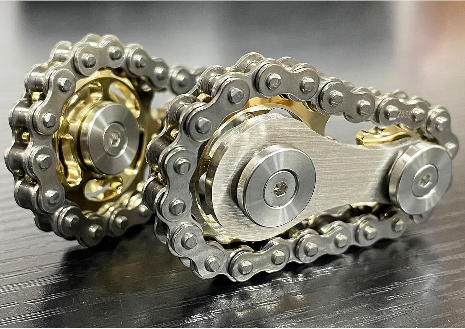 Sprocket Fidgets Chain Stainless Steel Fidget Cube Gears Linkage Bike Chain Novelty Fidget Block Kinetic Desk Toy Metal EDC Focus Meditation Break Bad Habits ADHD (Gold)