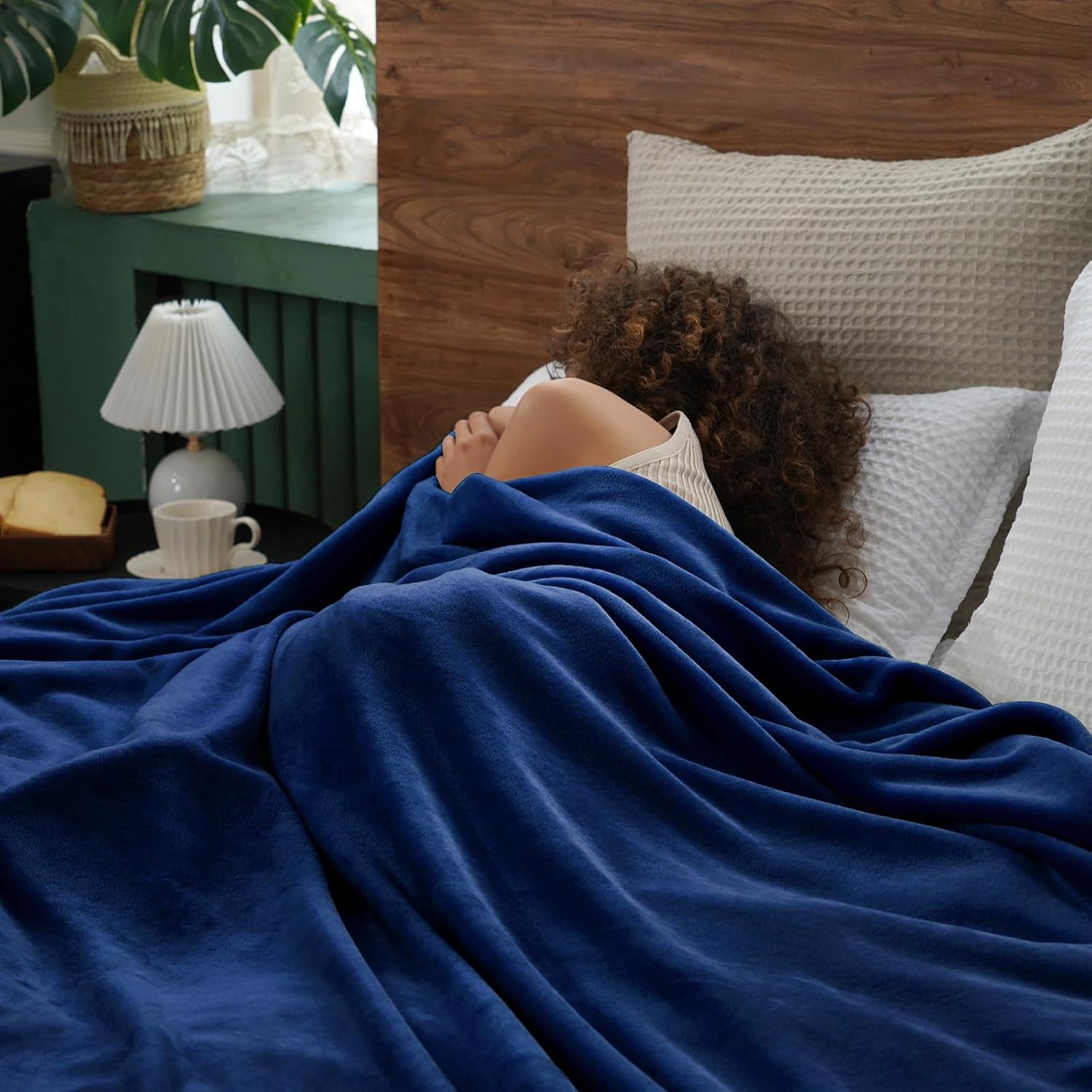 PHF Ultra Soft Fleece Blanket Twin Size, No Shed No Pilling Luxury Plush Cozy 300GSM Lightweight Blanket for Bed, Couch, Chair, Sofa Suitable for All Season, 66" x 90", Navy Blue