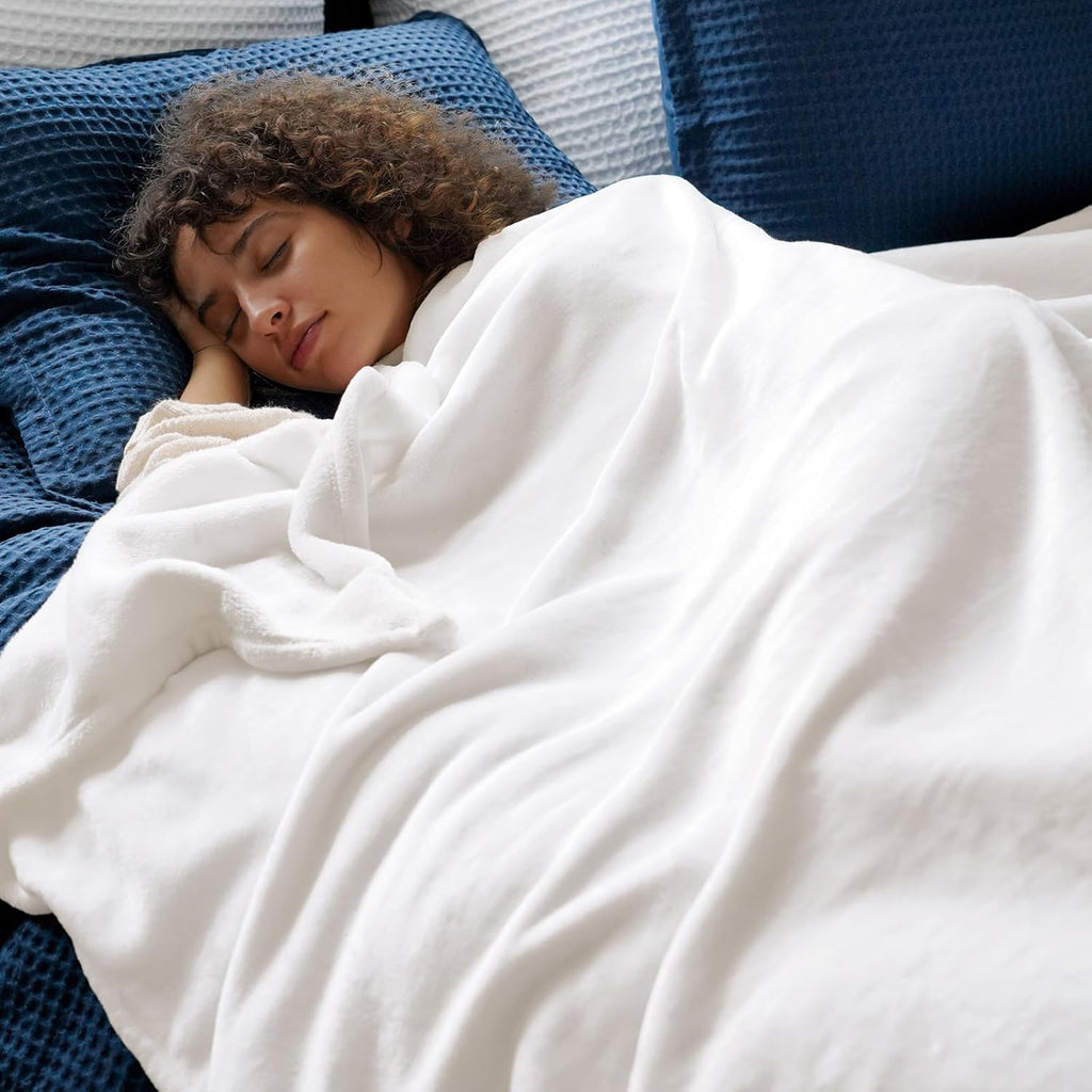 PHF Ultra Soft Fleece Blanket King Size, No Shed No Pilling Luxury Plush Cozy 300GSM Lightweight Blanket for Bed, Couch, Chair, Sofa Suitable for All Season, 108" x 90", White