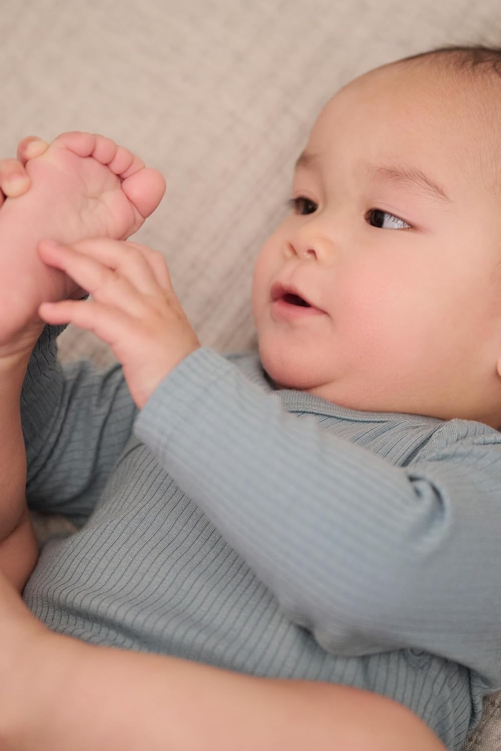 MORI Baby Unisex Long Sleeve Bodysuit Viscose from Bamboo and Organic Cotton - Comfortable Toddler Romper for Boys and Girls