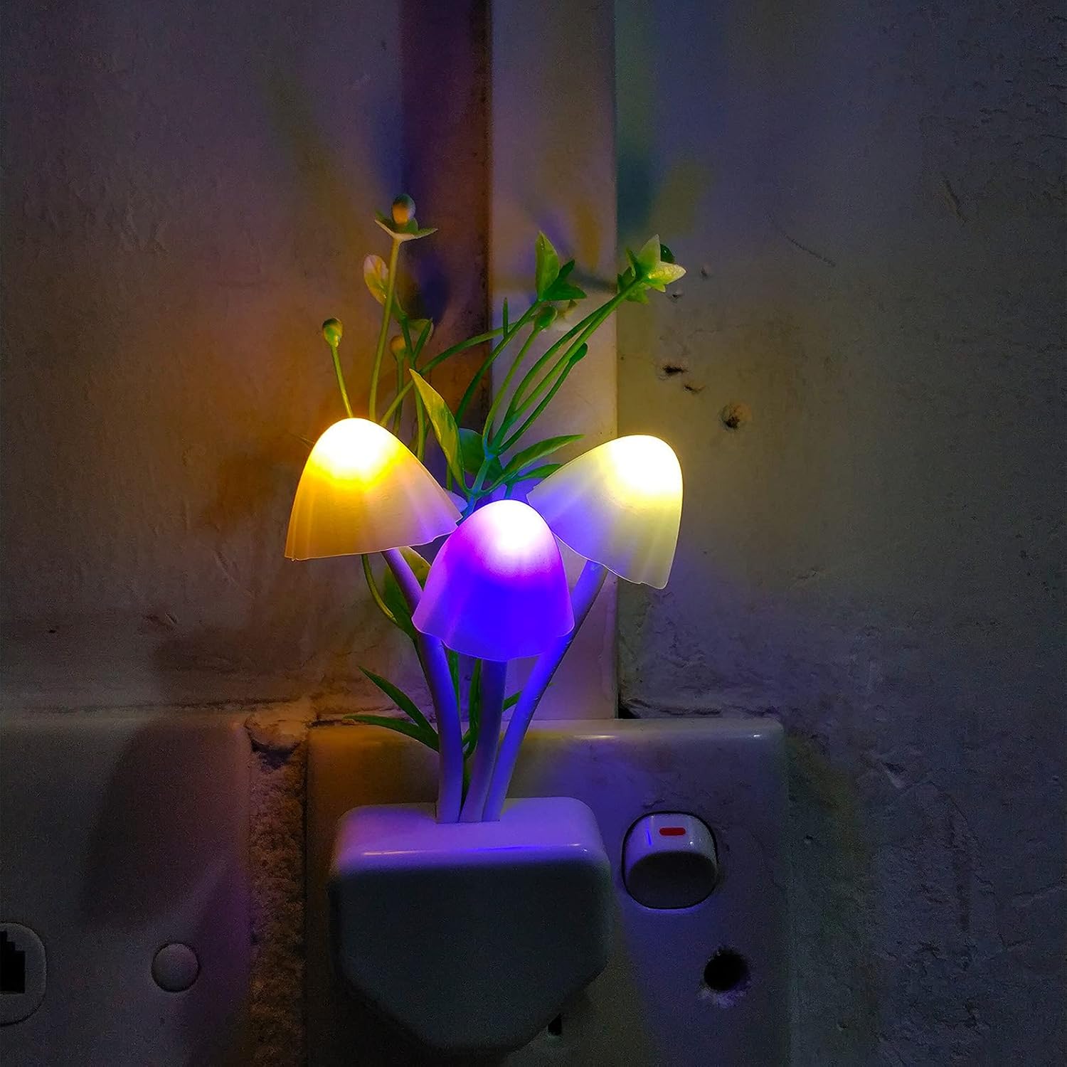 Sensor Led Night Light, Color Changing Plug-in LED Mushroom Light Dream Bed Lamp Cute NightLight Sweet Night Lights for Kids Adults