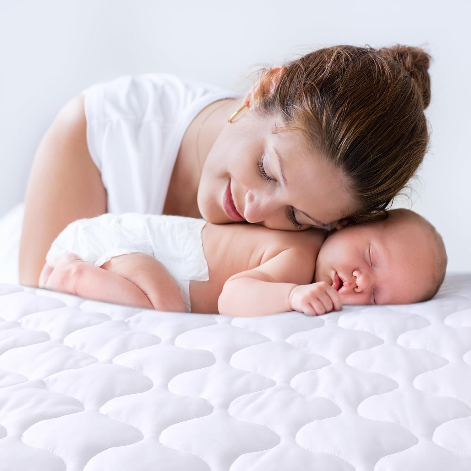 Yoofoss Waterproof Mini Crib Mattress Protector, Quilted Baby Mattress Pad Cover Soft and Breathable, Machine Washable Portable Mattress Protector for Standard Baby Mini Crib Size 38"X24" - White