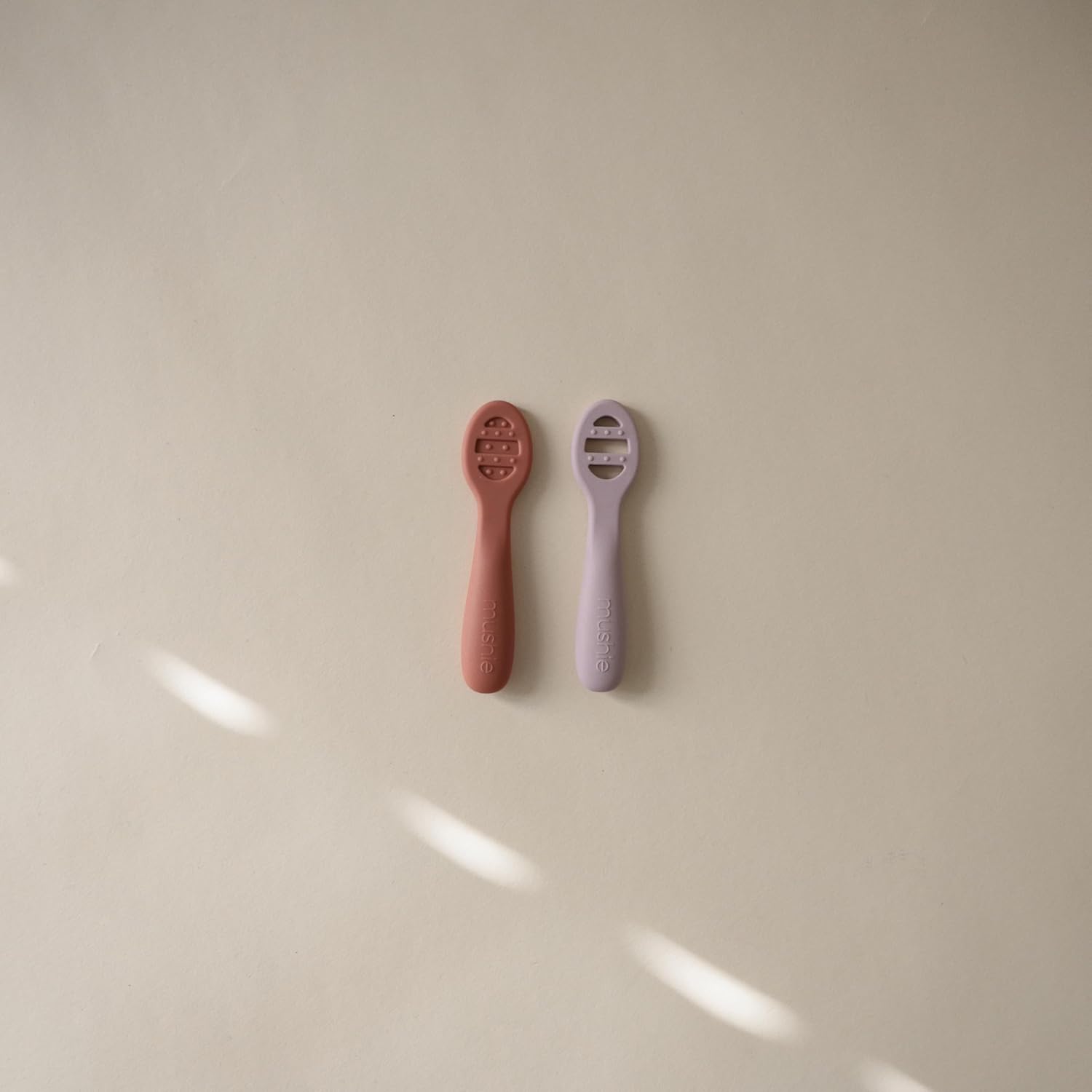 mushie Silicone First Feeding Baby Spoons | 2 Pack (Rose/Soft Lilac)