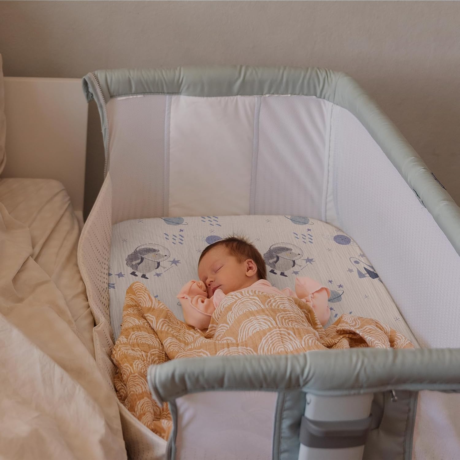 Gllquen Baby Muslin Bassinet Sheets 3 Pack, Breathable Elastic Cozy Fitted Cotton Bassinet Mattress Sheet for Baby Boy Girls, Fit for Hourglass Oval Rectangular Cradle Pad Sheets 33"x17" (Space)