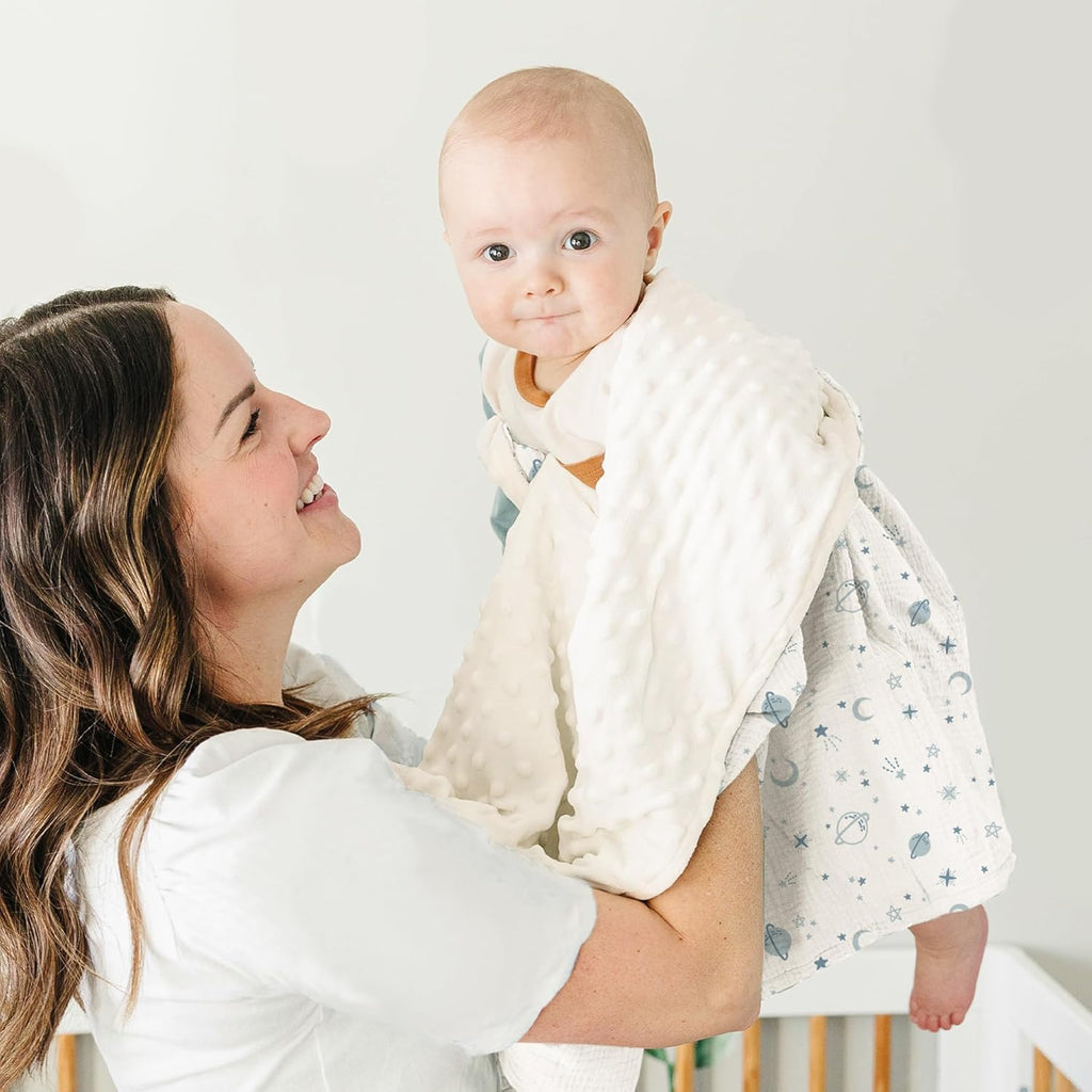 Konssy Baby Blankets for Unisex Boys Girls, Super Soft Nursery Minky Blankets with Muslin Cotton Front and Dotted Fleece Backing, Printed Bed Throws Newborn