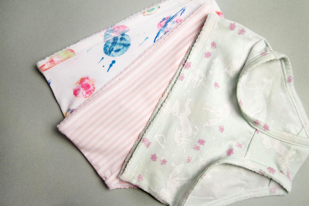 Burt's Bees Baby Toddler Girls' Underwear Set of 5 - Solids, Stripes,Prints, Tag-Free with Sizes for 2T to 8 Years Old