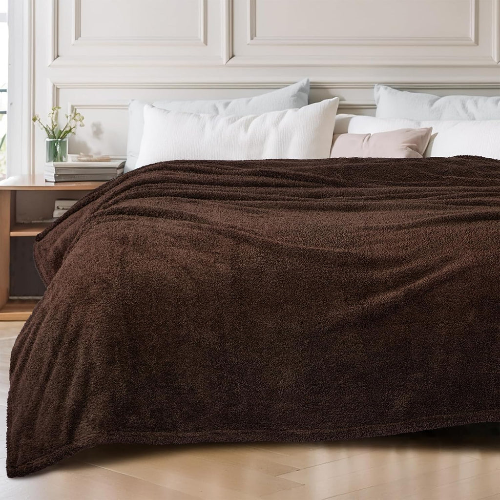 Exclusivo Mezcla Fleece Queen Blankets for Bed, Soft and Cozy Blankets for Women Men Girls Kids, Suitable for All Seasons, Coffee,90x90 Inches