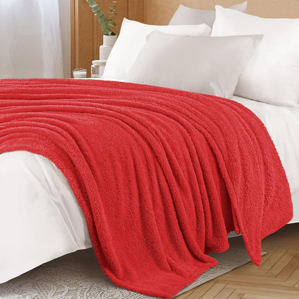 Exclusivo Mezcla Fleece Blanket for Couch, Soft and Cozy Queen Blankets for Women Men Girls Kids, Suitable for All Seasons, Red, 90x90 Inches
