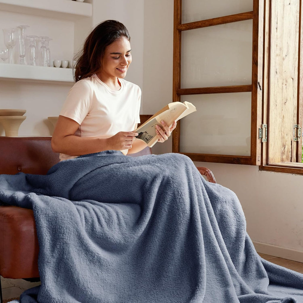 Exclusivo Mezcla Soft Fleece Throw Blanket for Couch, Super Soft Velvet Plush Bed Blanket, Fuzzy Cozy and Warm for All Seasons, 50x60 Inches, Stone Blue