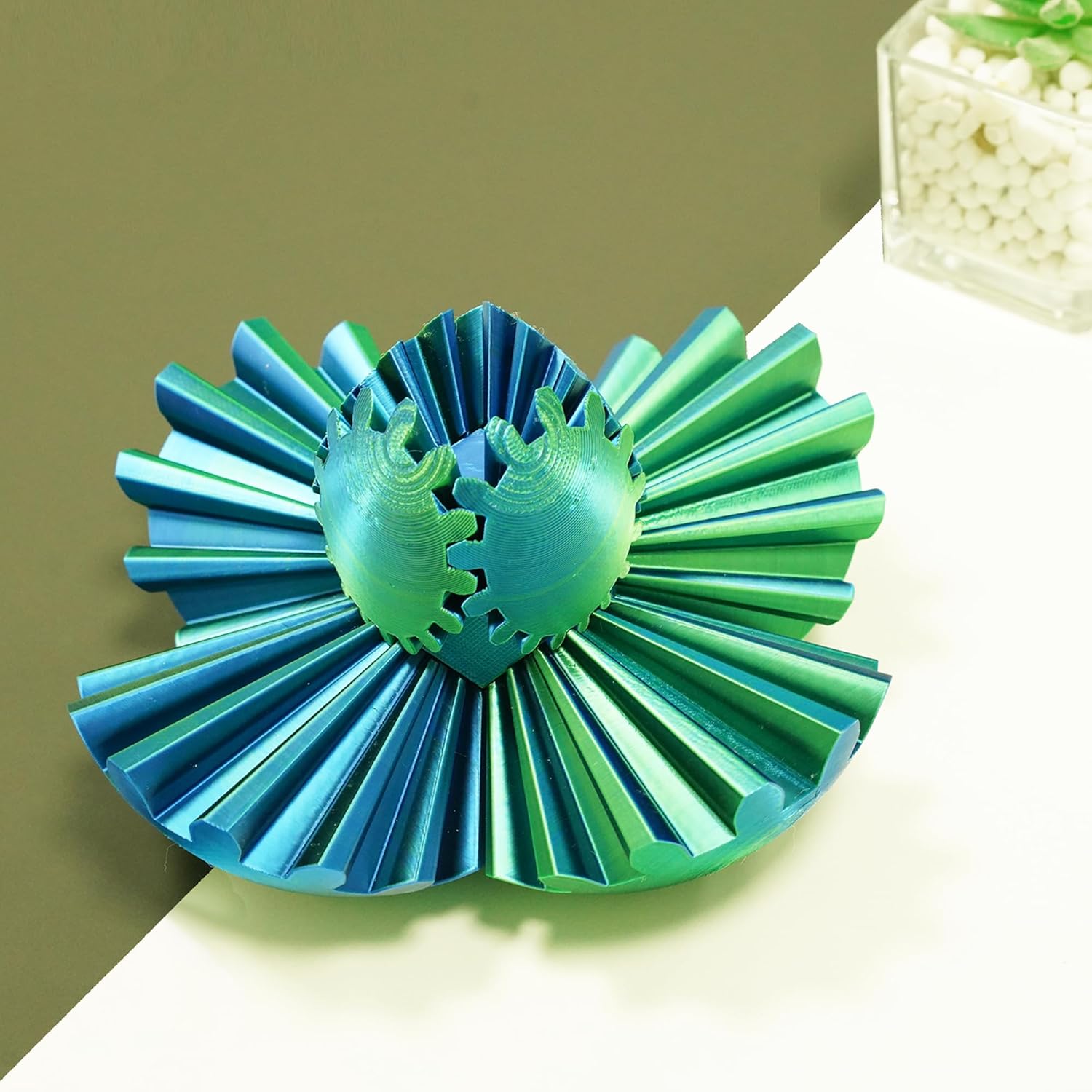 Gear Ball Fidget Toy - 3D Printed Stress Relief Spinner, Educational and Fun Gift for Kids & Adults, Durable & Eco-Friendly, Ideal for Birthday (Silk Green)