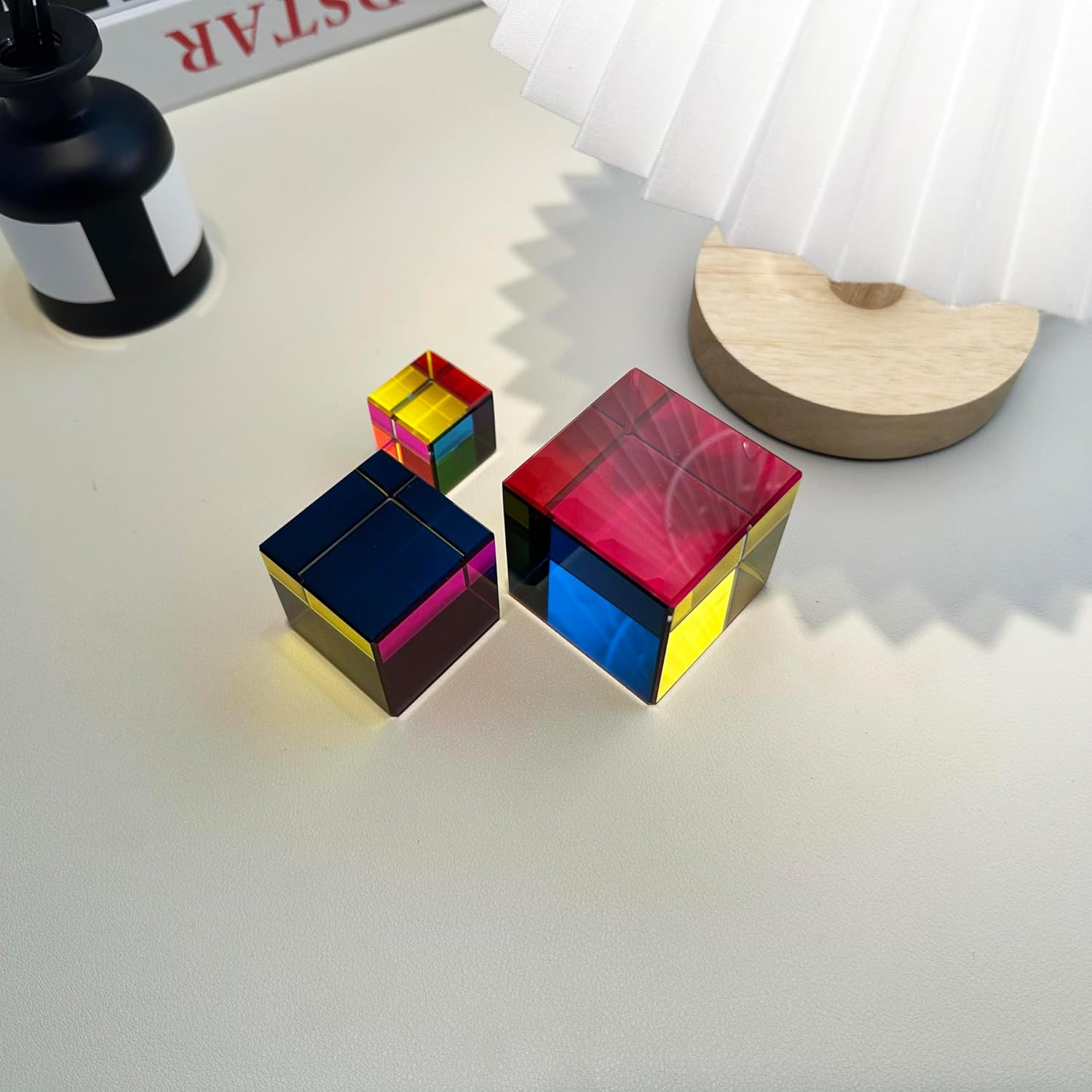 Mixing Colors Cube with Display Stand Diamond Polished, Scientific and Educational Toys, Gorgeous Physics Toys Satisfying Silent Desk Toysize60mm
