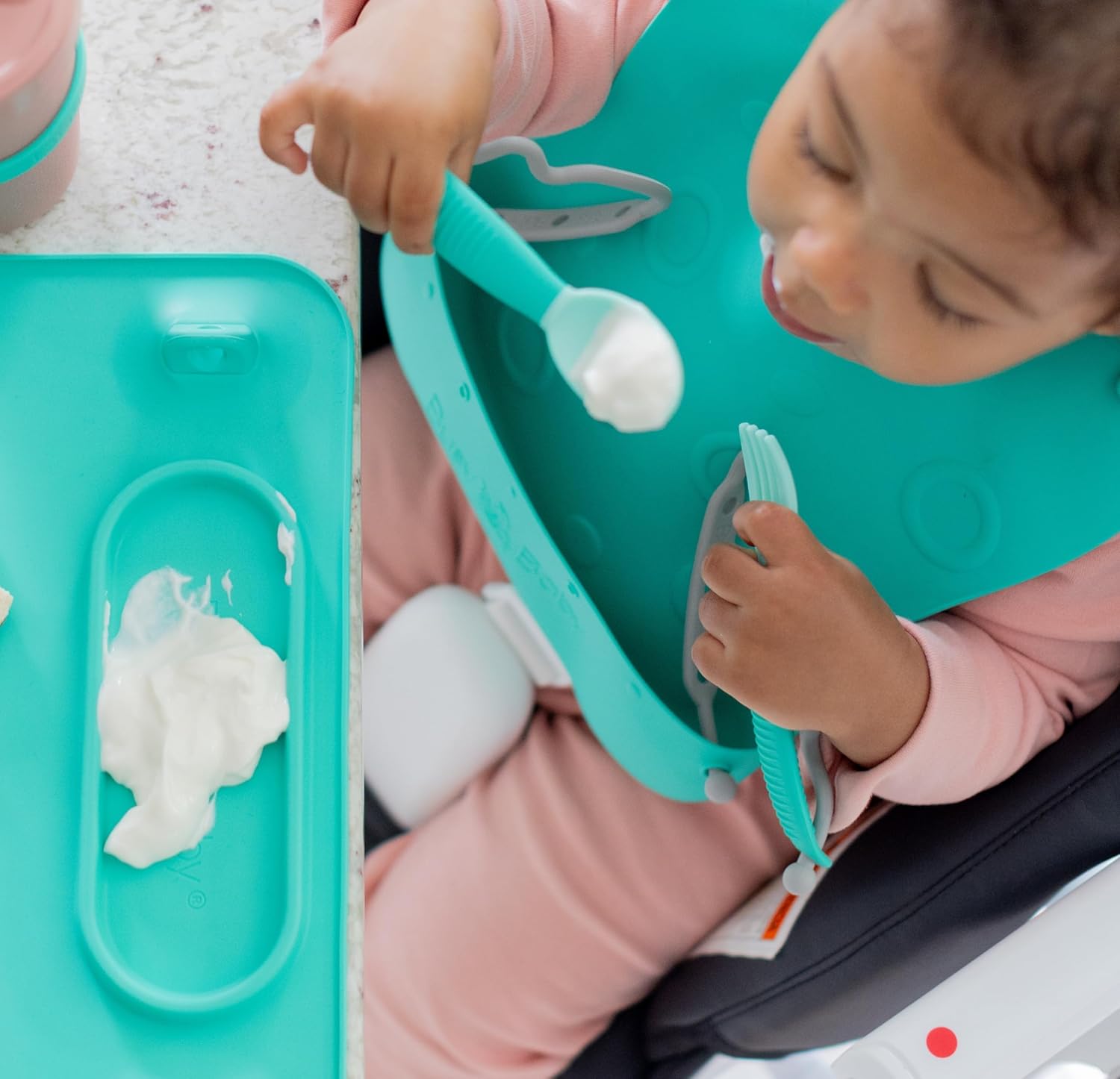 BUSY BABY Bungee Bib & Utensil Set – Adjustable Silicone Bib with Pocket & Tethered Utensils for Babies & Toddlers