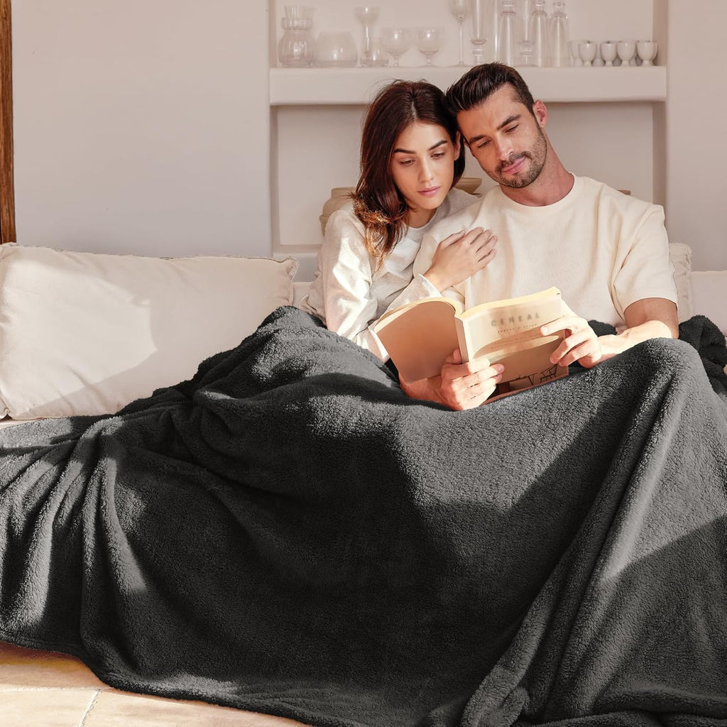 Exclusivo Mezcla King Size Flannel Fleece Blanket, Super Soft Velvet Plush Bed Blanket, Fuzzy Cozy and Warm for All Seasons, 90x104 Inches, Dark Grey