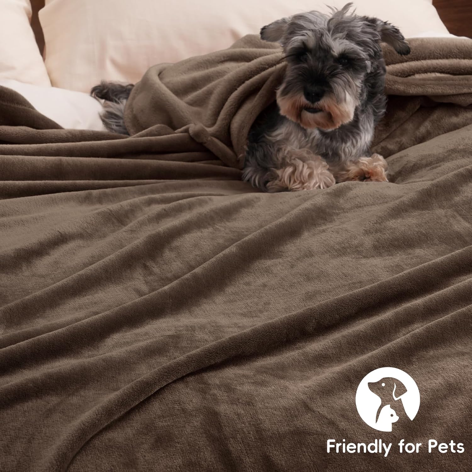 PHF Ultra Soft Fleece Blanket Queen Size, No Shed No Pilling Luxury Plush Cozy 300GSM Lightweight Blanket for Bed, Couch, Chair, Sofa Suitable for All Season, 90" x 90", Cocoa Brown