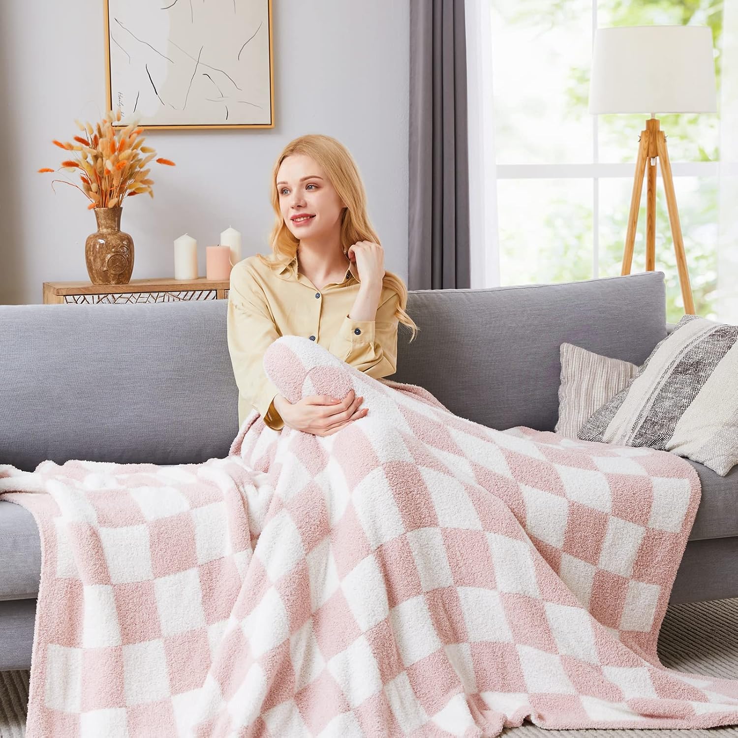 WRENSONGE Checkered Throw Blanket, Pink Soft Cozy Fluffy Warm Hand Made Weave Throw Blankets for Couch, Sofa, Chair, Bed, Camping, Picnic, Travel Lightweight Bed Blanket - 60 * 80