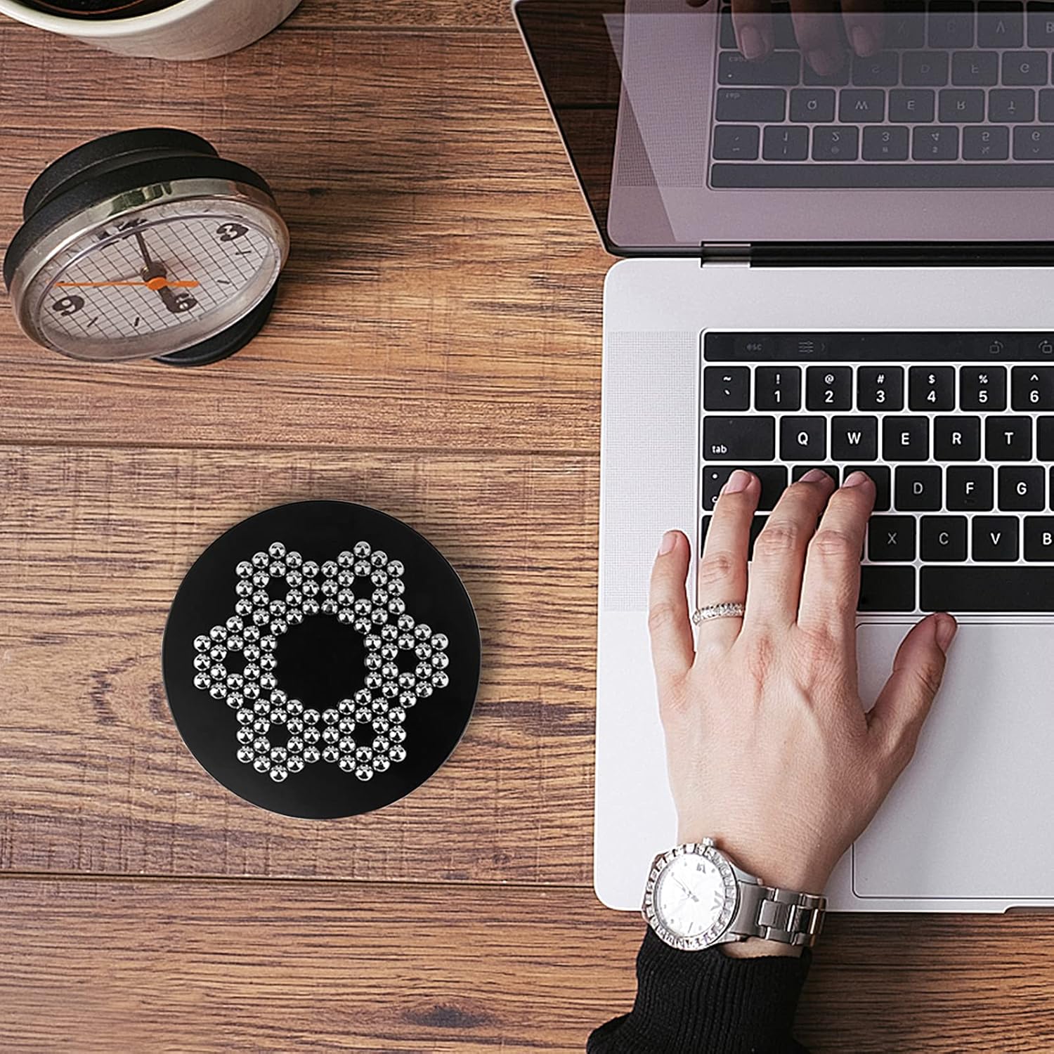 128pcs Desk Toys for Adult