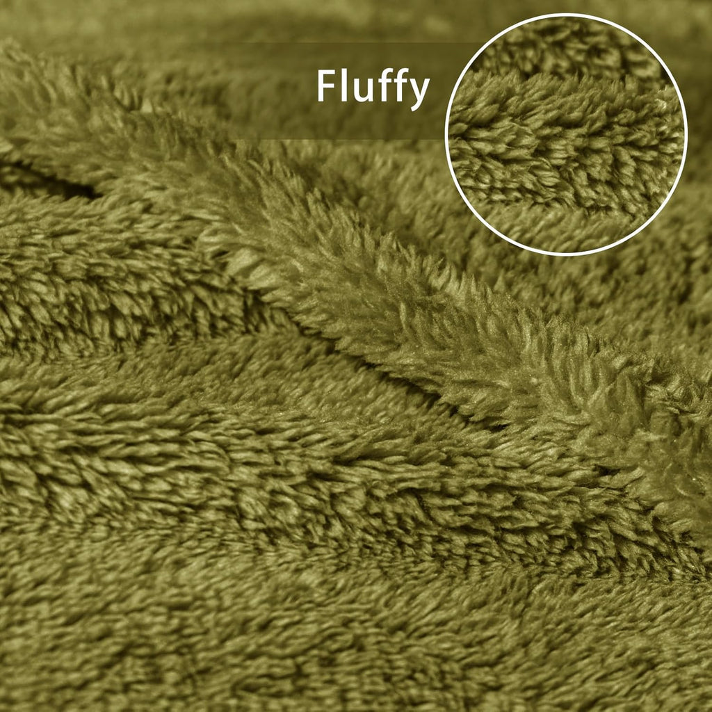 Exclusivo Mezcla Twin Size Flannel Fleece Blanket, Super Soft Velvet Plush Bed Blanket, Fuzzy Cozy and Warm for All Seasons, 60x80 Inches, Olive Green