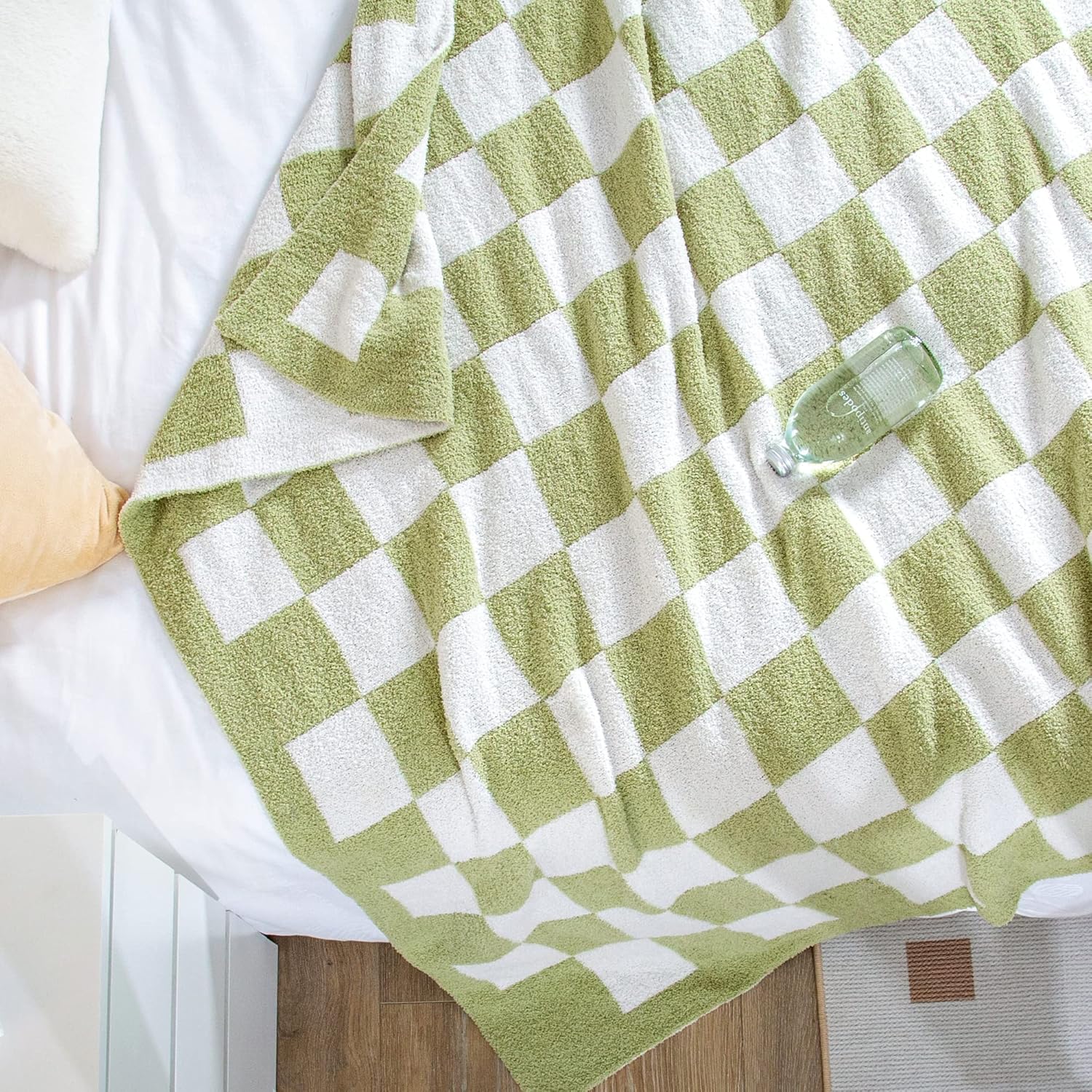 SeaRoomy Checkered Throw Blanket, Ultra Soft Cozy Microfiber Knit Throw Blanket, Warm Fluffy Reversible Checkerboard Blanket for Couch Bed Travel Picnic Room Decor(Sage Green, 60"×79")